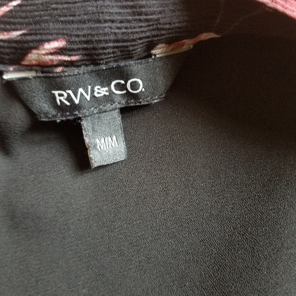 RW&CO Floral Blouse - Picture 8 of 12